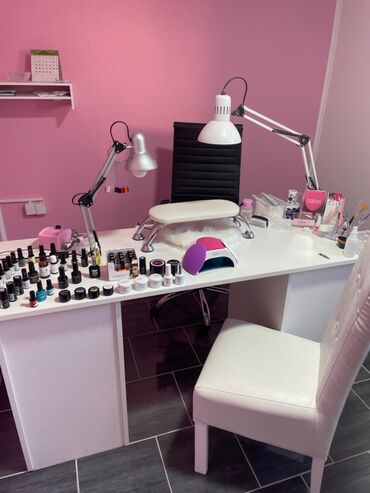 ****NA PRODAJU CEO SET ZA MANIKIR**** -Profesionalna UV lampa
