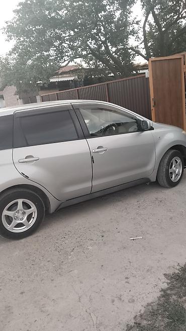 на ленд крузер 100: Toyota Ist: 2003 г., 1.5 л, Автомат, Бензин, Хэтчбэк — 2