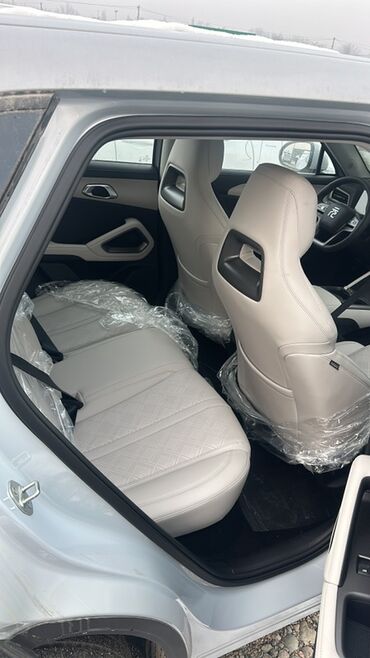 BYD: BYD Yuan Up: 2025 г., Электромобиль, Кроссовер — 3