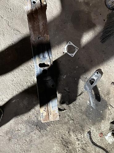 Другие автозапчасти: Запчасти на Мерседес 124 — 5
