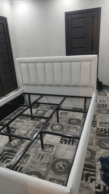 Двуспальные кровати: Двуспальная кровать, С ящиком для хранения, длина - 200 см — 15