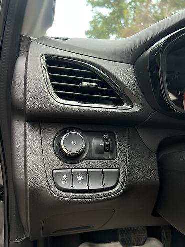 дверь спарк: Chevrolet Spark: 2017 г., 1 л, Автомат, Бензин, Хэтчбэк — 7