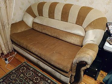 Divanlar: Divan – açılan mexanizmli, yataq Altında eşya qoymaqa yeri var Real — 1