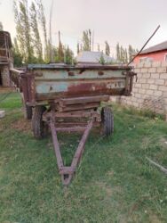 qoşqu lapetlər: Kənd təsərrüfatı qoşqusu (2 oxlu, dump tipli) - Traktora qoşulan