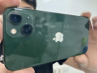 айфон 13 про экран: Apple iPhone 13 в зеленом цвете. Смартфон с фирменным стеклянным — 2