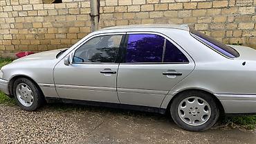 vito 111 cdi: Mercedes-Benz 220: 2.2 l | 1993 il Limuzin — 8