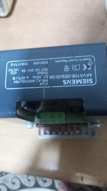 Masaüstü kompüterlər və iş stansiyaları: Siemens 4AV4106-2EB00-0A model güc təchizatı bloku. Bu qurğu Çexiya