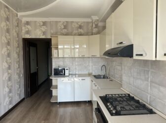 квартиры в бишкеке на долгий срок: 3 бөлмө, Менчик ээси, Чогуу жашоосу жок, Толугу менен эмереги бар