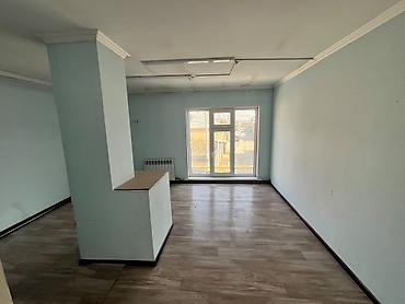 производственная: 6 комнат и более, 260 м², Бишкек, Кудайберген авторынок Собственник — 9