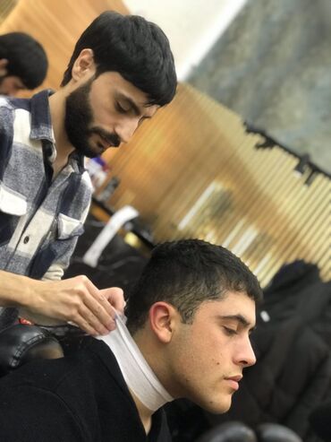 Təhsil, elm: Saç ustası Kişi saç kəsimləri. Fiks edilmiş ödəniş