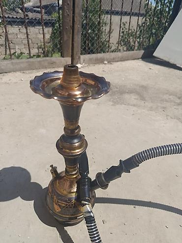 sirqa sekilleri: Mis və tünd rəngli metal işləmələrlə hazırlanmış klassik qəlyan — 5