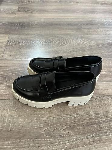 Мокасины и лоферы: Женские лоферы CROPP Ladies - Модель: классические лоферы с — 1