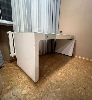 Другие мебельные гарнитуры: Продаю стул сделан в Италии в хорошем состоянии Длина 160см Ширина