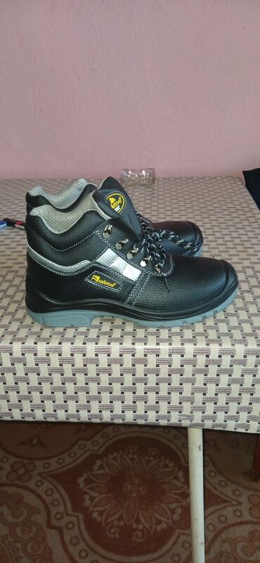 ВАЗ (ЛАДА): Safetoe və YDS markalı iş ayaqqabıları - Növ: Ankle tipli