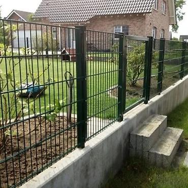 Proizvodi od rolovanog metala, metalni kanali: Panel 2d 103x250 6/5/6 mm. Panelna ogradafence system — 5