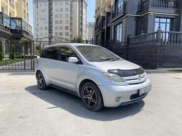 мазда унерсал: Toyota ist: 2003 г., 1.5 л, Автомат, Бензин, Хэтчбэк