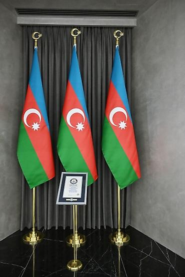 restoran hostes vakansiya: Pub cafe ofisiant xanımlar tələb olunur.mehriban,gülərüz olsun. sakit — 1