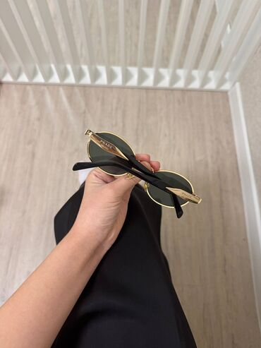 Солнцезащитные очки: Солнцезащитные очки очки, Prada, Унисекс, Круглые, Регулируемые носоупоры — 4