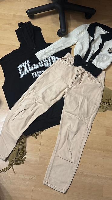 Другая женская одежда: Набор одежды за все 2000 или можем договориться, некоторые вещи в — 7