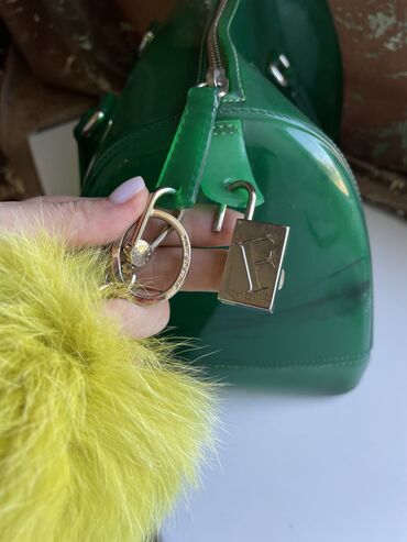 сумка пума: Для тех кто любит брендовых вещей) Сумка от Furla