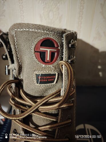 Gležnjače: Gležnjače, Sergio Tacchini, 41.5 — 6