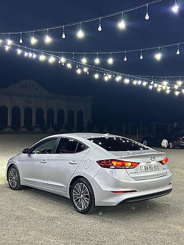 Hyundai: Hyundai Elantra: 1.6 л | Седан — 3