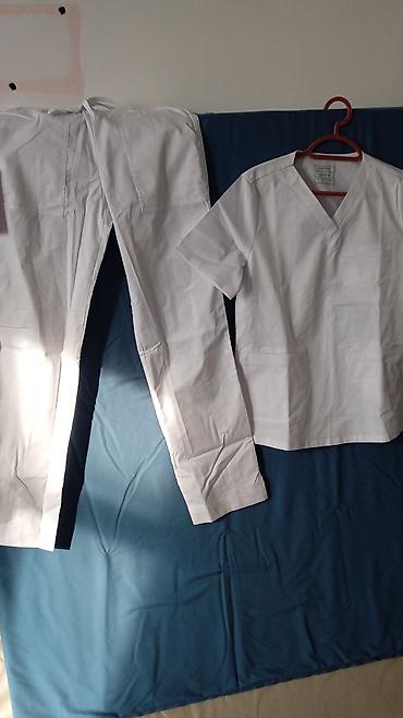 Медицинская одежда: Медицинский халаты,брюки,кофты Варианты моделей: - Приталенный халат — 11