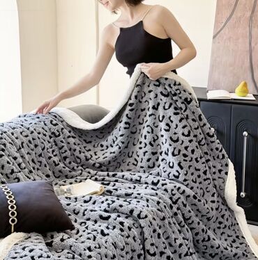 Одеяла и пледы: Плед, Новый, Все сезоны, Двусторонний, Плюшевый — 41