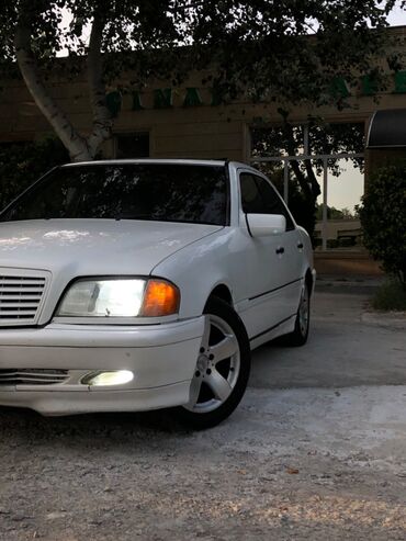 mercedesbenz çeşqa: Mercedes-Benz 230: 2.3 l | 1997 il Sedan