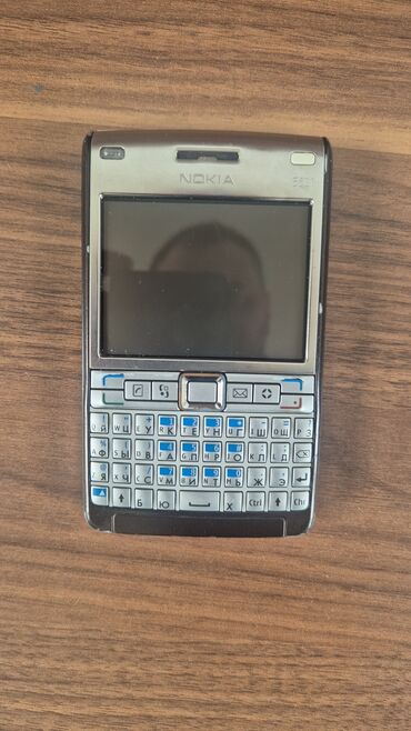 Nokia: Nokia 8 Sirocco — 9