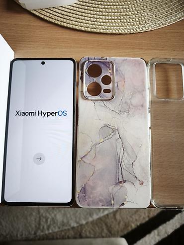 Xiaomi: Prodajem tel redmi note 12 pro plus 5g sa 6 gb ram i 128 gb memorije — 9
