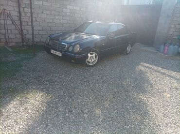 мерседес сапог грузовой в бишкеке: Mercedes-Benz E-Class: 2.3 l | 1996 il Sedan