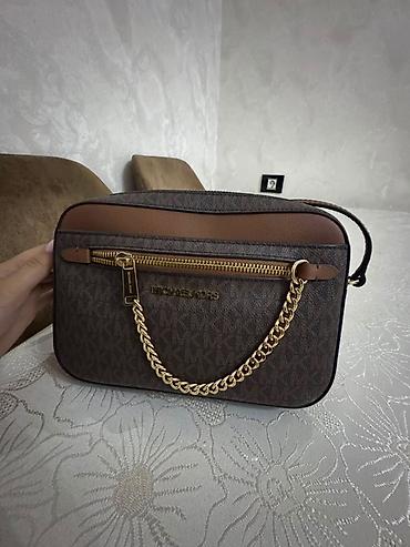 Çantalar: Michael Kors qadın çiyn çantası - Model: kiçik ölçülü crossbody - — 2