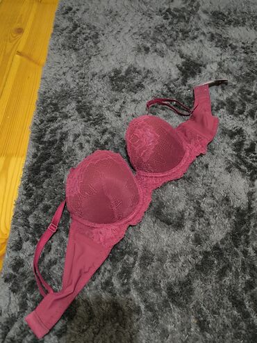 lazer kəsim alt paltarı: Senser brendi 
80B ölçü
25 azn alinib
