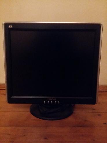 samsung 17: Monitor Nexus - 17 duym, kabeli de ustunde — 2