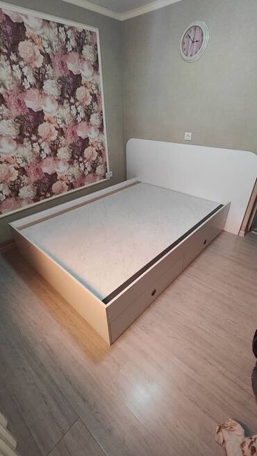 двухъярусные кровати со шкафом: Продам каркас кровати в хорошем состоянии. Без матраса. Двуспальная