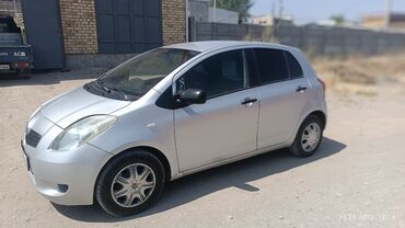 маленькая машина: Toyota Yaris: 2007 г., 1.3 л, Автомат, Бензин, Хетчбек