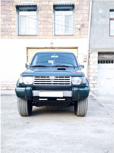 pult haqqinda melumat: Mitsubishi Pajero: 2.8 l | 1995 il 389405 km Universal