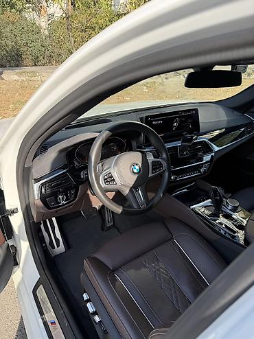 range rover evoque: BMW 5 series: 2021 г., 2 л, Автомат, Бензин — 3