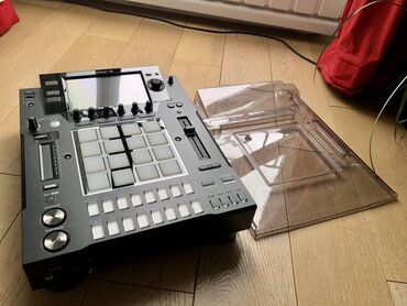 Muzički instrumenti: Pioneer DJ DJS-1000 samostalni, DJ Sampler 7-inčni ekran osetljiv na
