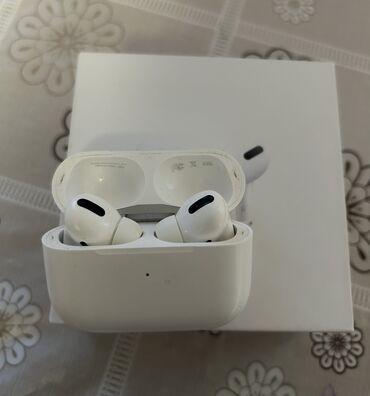 airdots pro: Airpods pro white originaldir işlenmişdir endirim var Zeng etmeyin