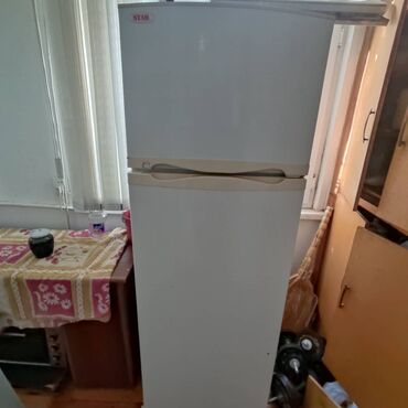 ev üçün soyuducular: Б/у 2 двери Star Холодильник Продажа, цвет - Белый