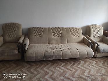 Продаю раскладной диван и два кресла at lalafo.kg Продаю раскладной диван и два кресла