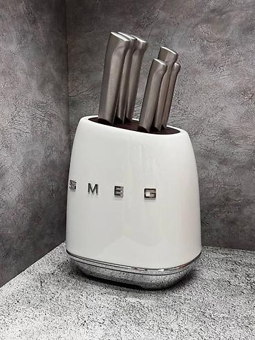 задаю: Набор ножей SMEG в подставке - Бренд: SMEG - Комплектация: стильная — 1