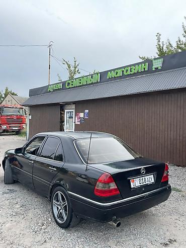 команд w220: Mercedes-Benz 220: 1994 г., 2 л, Механика, Газ, Универсал — 3