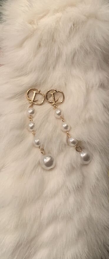 dior exclusive: Prelepe damske mindjuse Dior, sa visecim biserima vrlo otmene