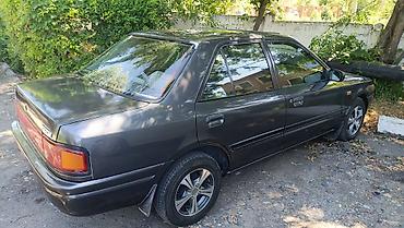 форт эскорт: Mazda 323: 1989 г., 1.6 л, Механика, Бензин, Седан — 3