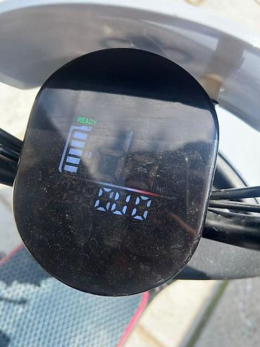 Скутеры: 🛵 Продаётся электроскутер 📌 Максимальная скорость: 45–50 км/ч 📌 Запас — 5