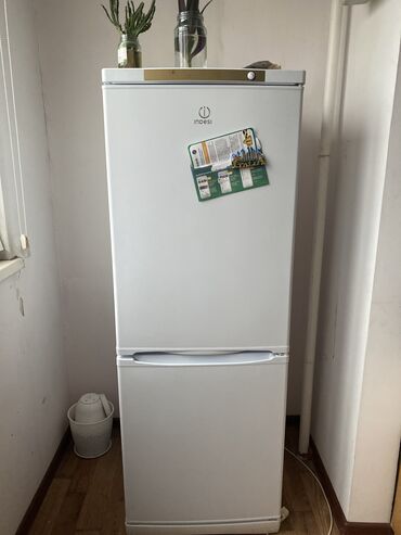 Холодильник Indesit, Требуется ремонт, Двухкамерный, 55 * 170 * 50