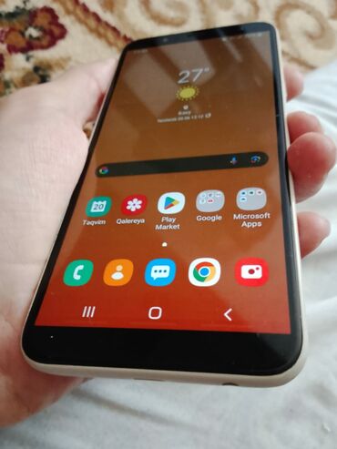 телефон fly фонарик: Evdə istifadə etdiyimiz telefondur. Yaddaşı 32Gb təşkil edir